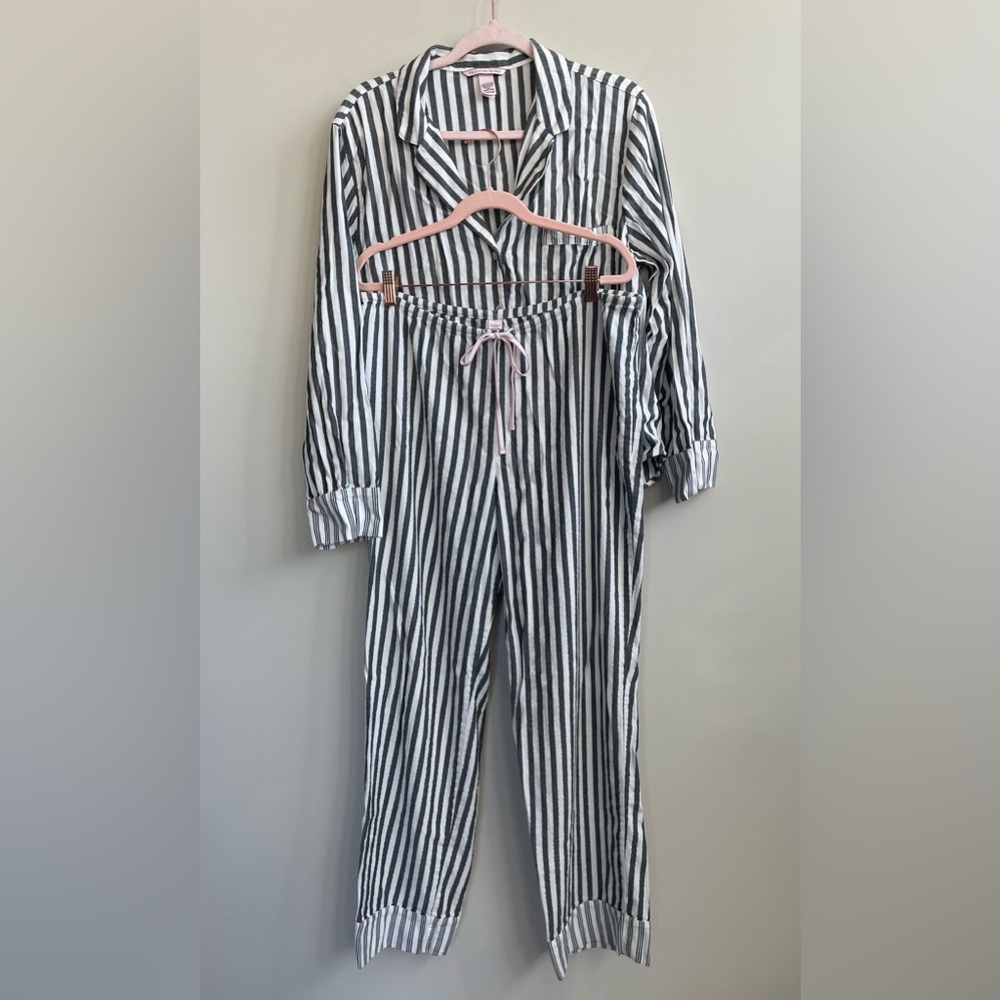 Victoria's Secret Gray White Silver Metallic Striped Pajama Set - Picture 10 of 16